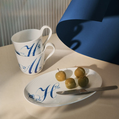 Alphabet Collection High Handle Cup, M, 33 cl - US 5066