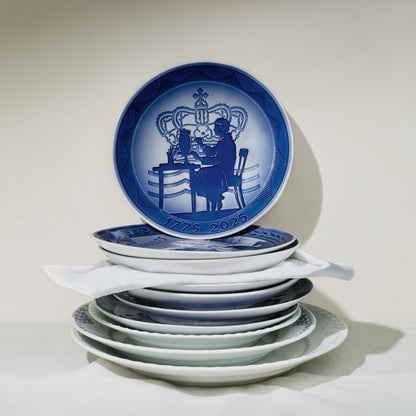 Blue Collectibles Anniversary Plate 1775 2025 - US 7630