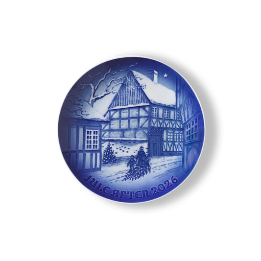 Blue Collectibles Bing &amp; Grøndahl Christmas Plate 2026, Den Gamle By in Aarhus, 18 cm - US 2985